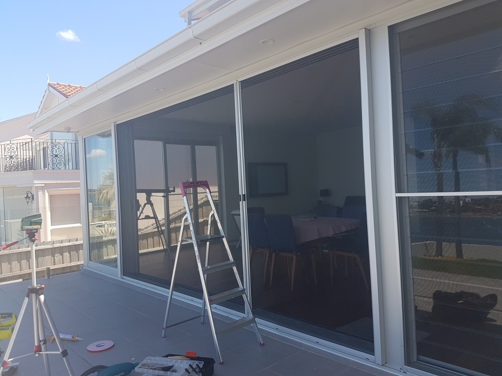 SYDNEY RETRACTABLE FLYSCREENS