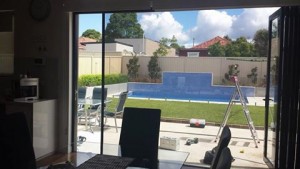 RETRACTABLE FLY SCREENS 
